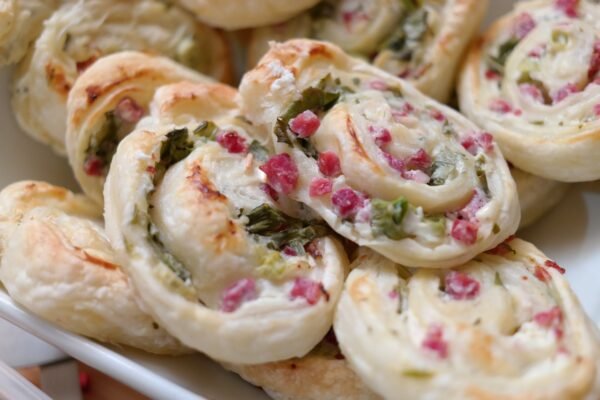 puff pastry snails, puff pastry, snack-237747.jpg
